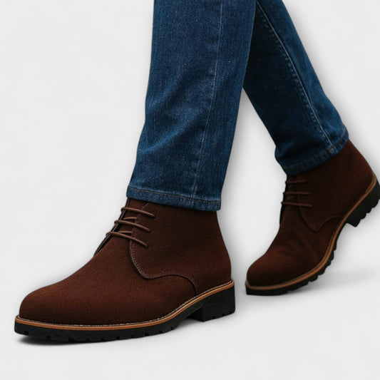 Leonhard™ Chukka Boots